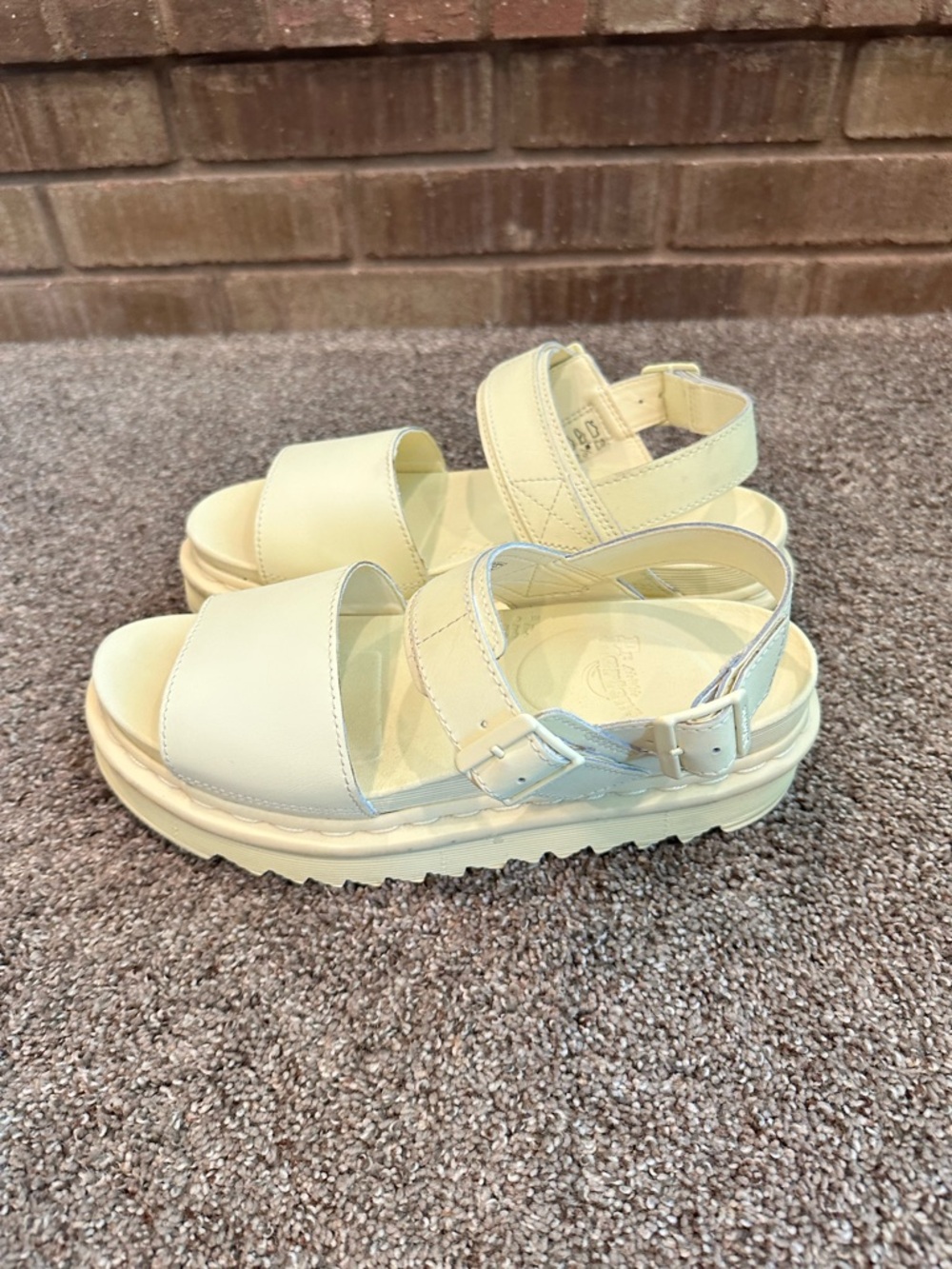 Dr. Martens Voss Mono Platform Sandals Pale Yellow US 9 EU 41 Minimalist Grunge - Picture 6 of 9